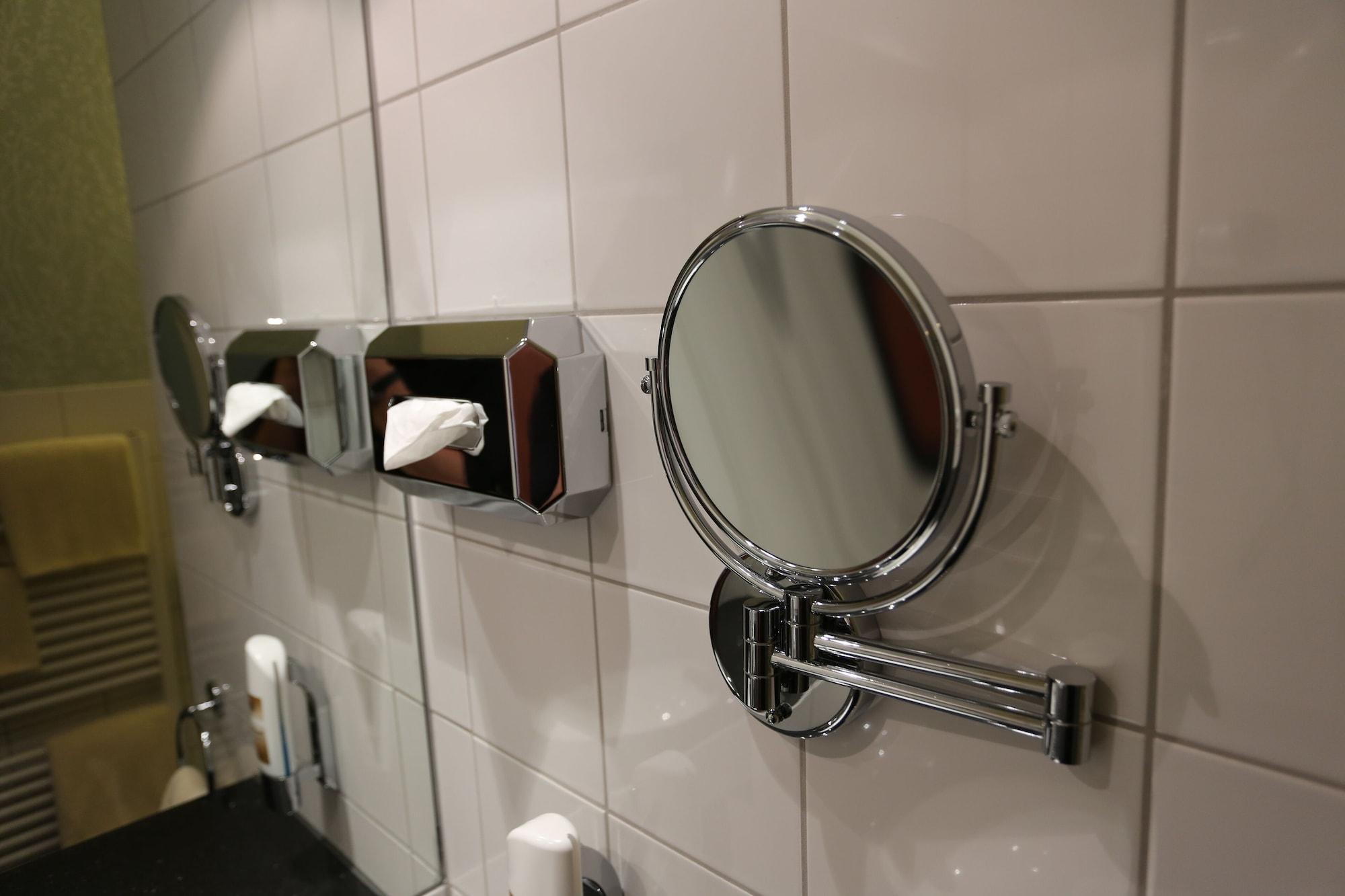 Hotel Sittardsberg ดุยส์บูร์ก ภายนอก รูปภาพ