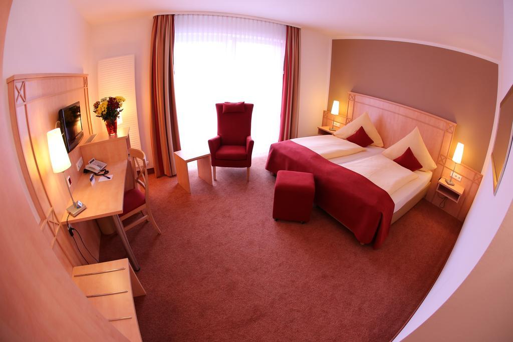 Hotel Sittardsberg ดุยส์บูร์ก ภายนอก รูปภาพ