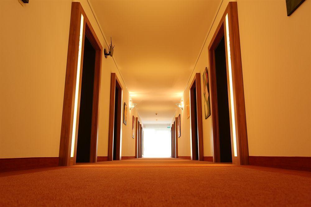 Hotel Sittardsberg ดุยส์บูร์ก ภายนอก รูปภาพ