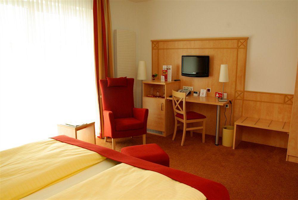 Hotel Sittardsberg ดุยส์บูร์ก ภายนอก รูปภาพ