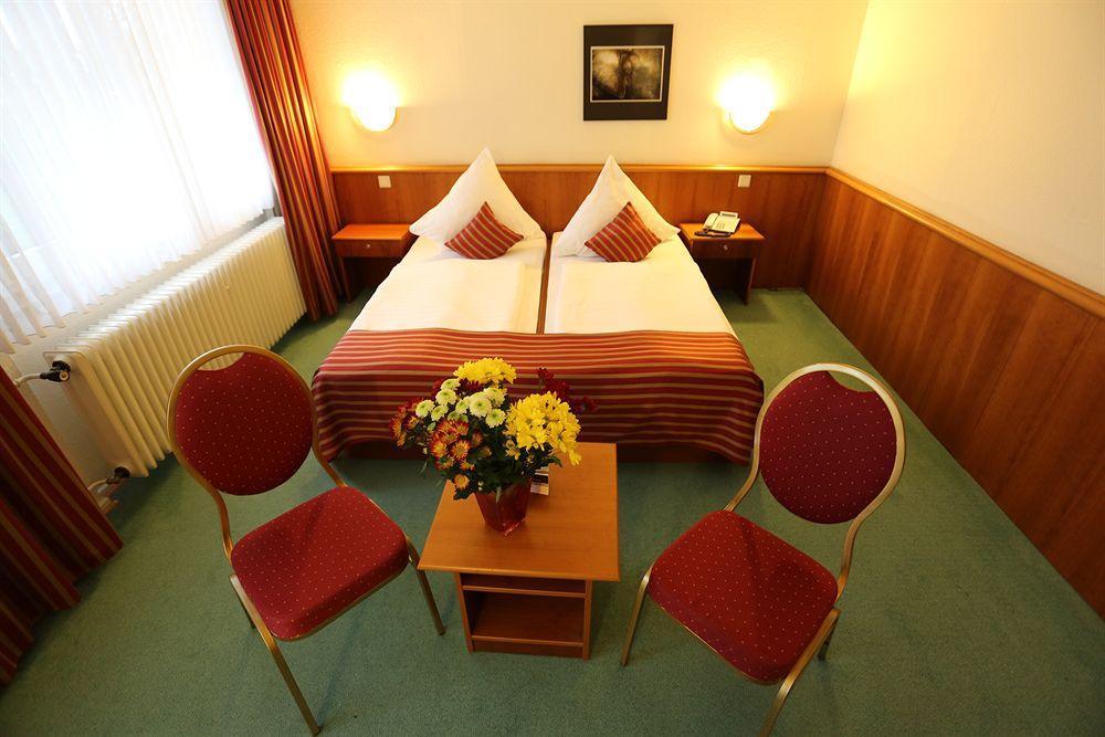 Hotel Sittardsberg ดุยส์บูร์ก ภายนอก รูปภาพ