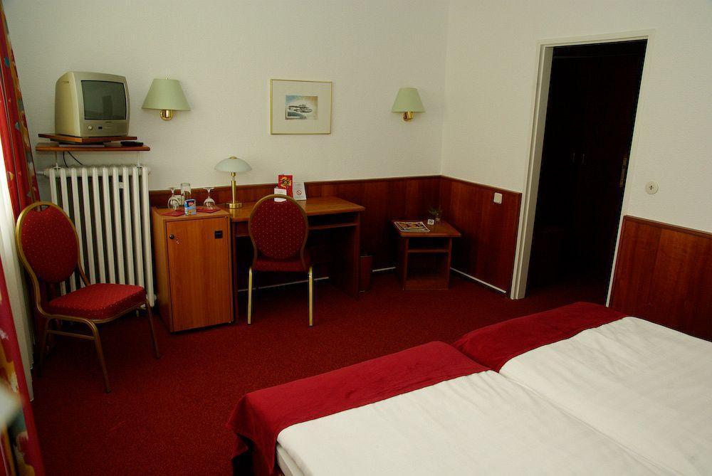 Hotel Sittardsberg ดุยส์บูร์ก ภายนอก รูปภาพ